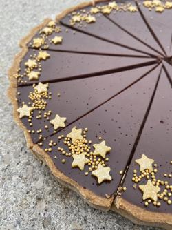 Belgian milk chocolate pie 1.Image